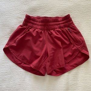 Lululemon Shorts Size 4 Pink Tracker